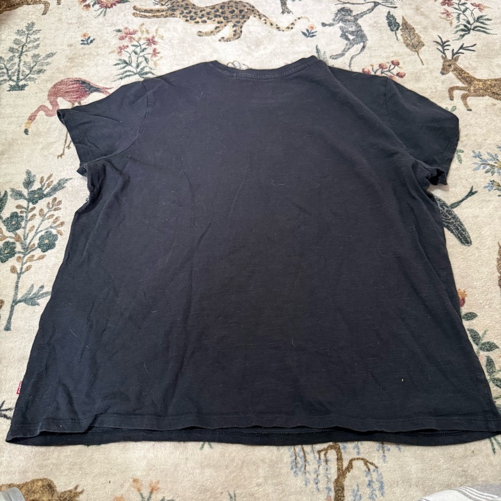Levi's Black Tee with Multicolor Logo XL - Picture 4 of 6